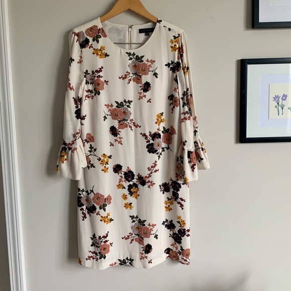 Sanctuary Dresses & Skirts - Sanctuary White/cream Floral Dress